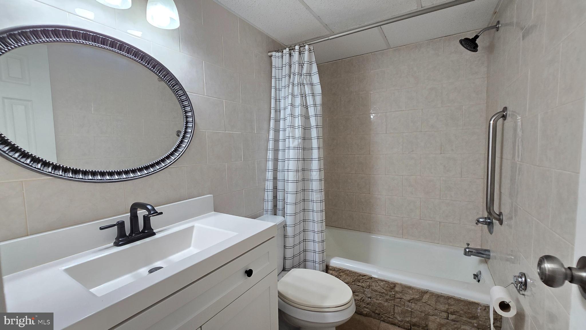 250 Ridge Pike, Unit CONDO B43 Lafayette Hill, PA 19444 - Photo 14 of 19