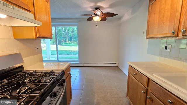 $1,600 | 250 Ridge Pike, Unit CONDO B43, Lafayette Hill, PA 19444