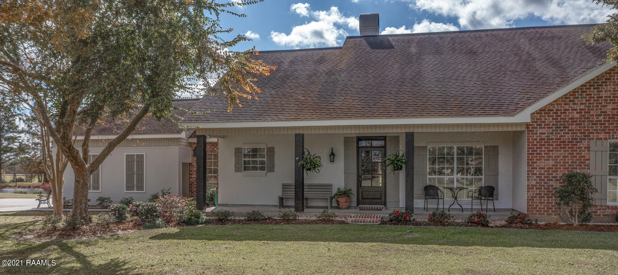 1111 Rue Des Babineaux Road Scott, LA 70583 - Photo 2 of 30 Front Porch