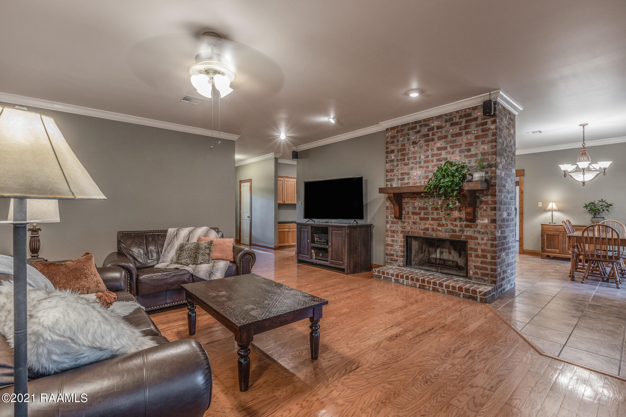 1111 Rue Des Babineaux Road Scott, LA 70583 - Photo 4 of 30 Living Room
