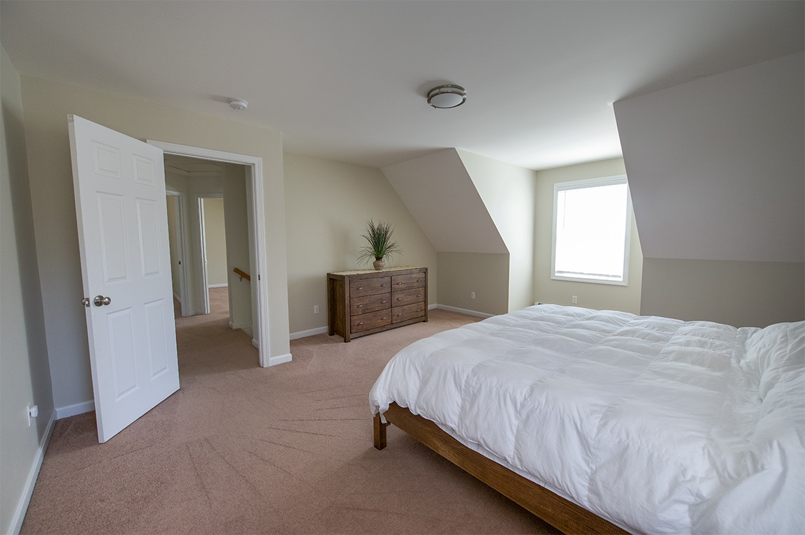 5 Elizabeth Road Sandown, NH 03873 - Photo 20 of 35