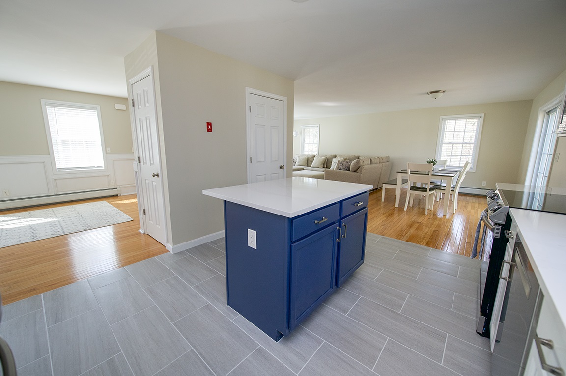 5 Elizabeth Road Sandown, NH 03873 - Photo 4 of 35