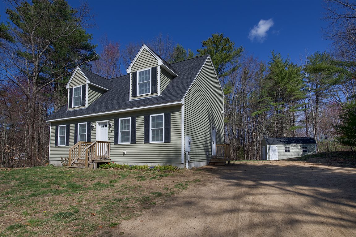 5 Elizabeth Road Sandown, NH 03873 - Photo 34 of 35