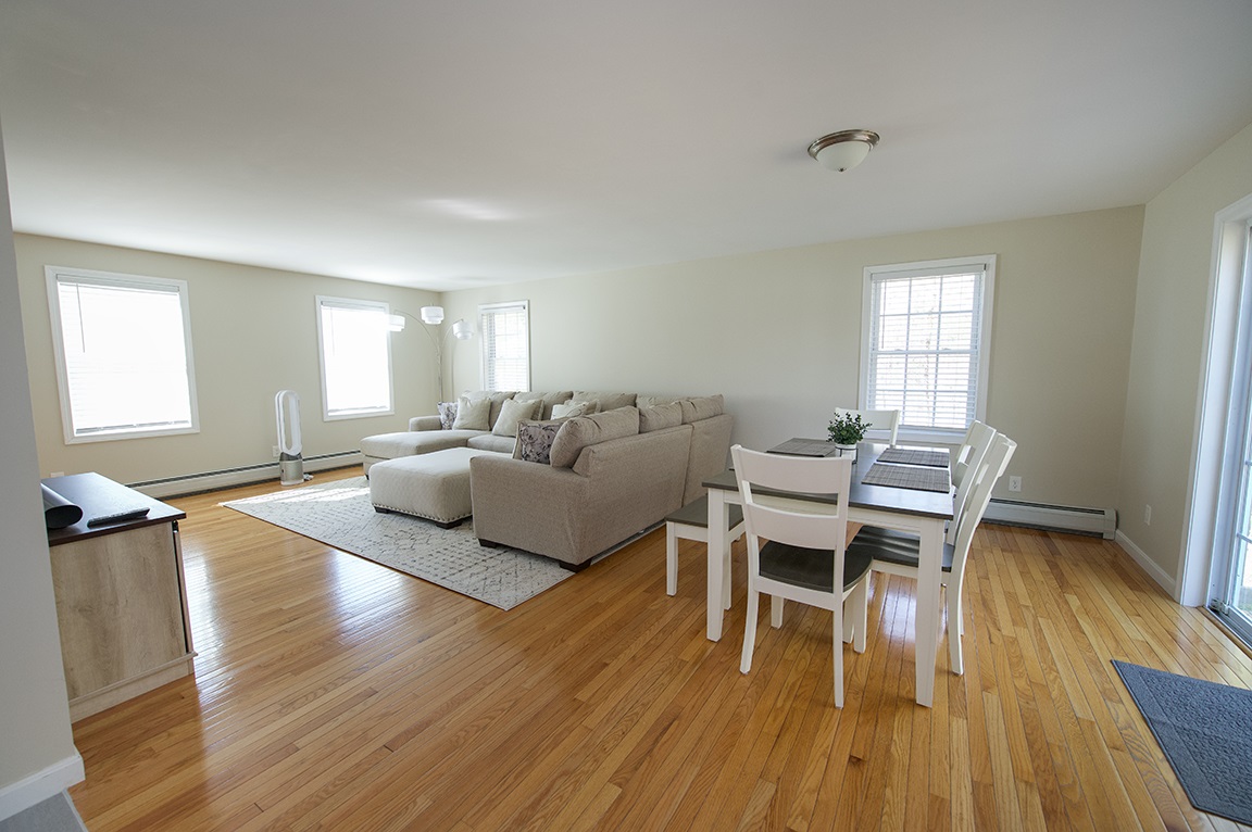 5 Elizabeth Road Sandown, NH 03873 - Photo 7 of 35