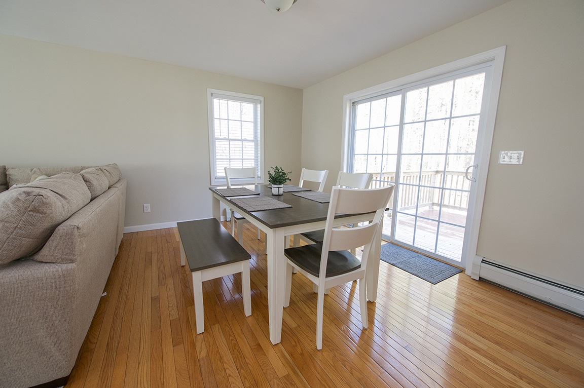 5 Elizabeth Road Sandown, NH 03873 - Photo 8 of 35