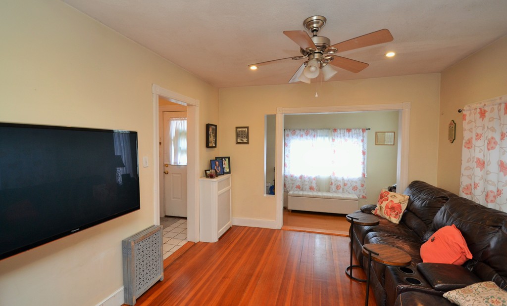 63 Desoto Road Boston, MA 02132 - Photo 6 of 26