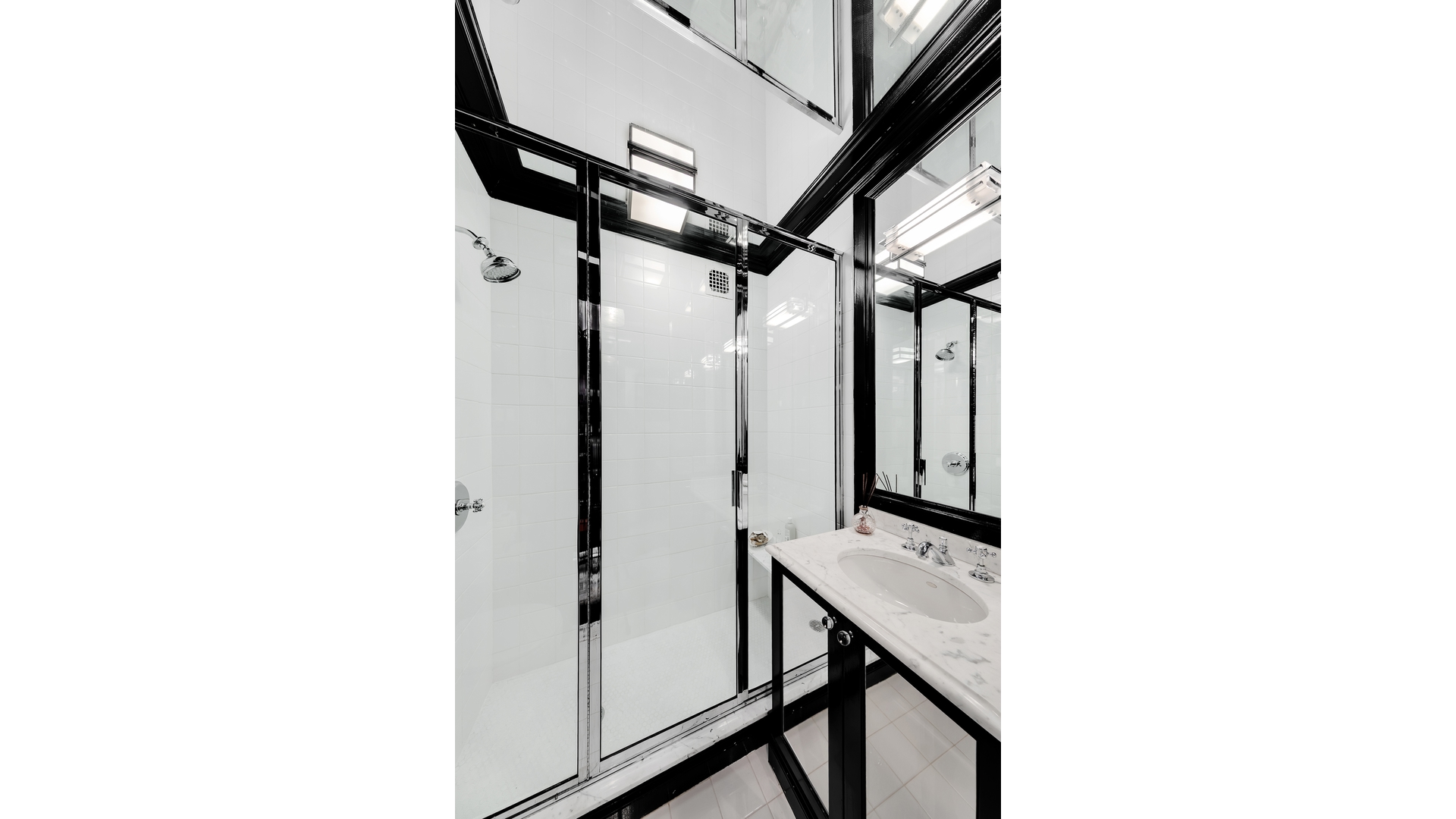 930 5th Avenue, Unit 8F Manhattan, NY 10021 - Photo 10 of 13