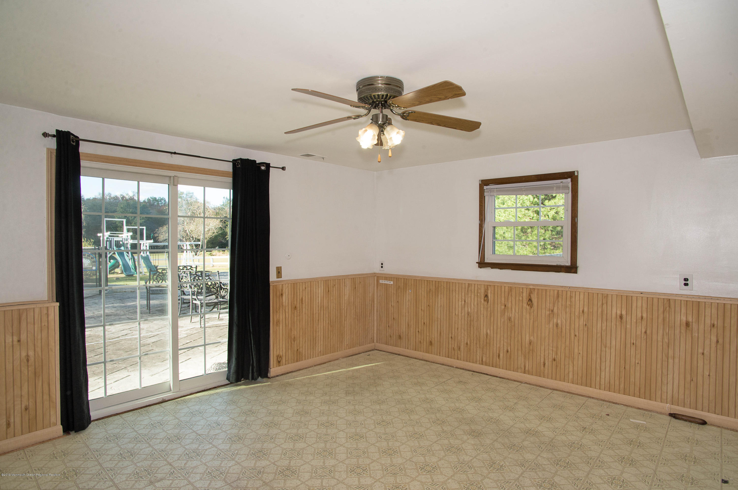 65 Sunnyside Road Howell, NJ 07731 - Photo 24 of 29 _RMJ1102 family room