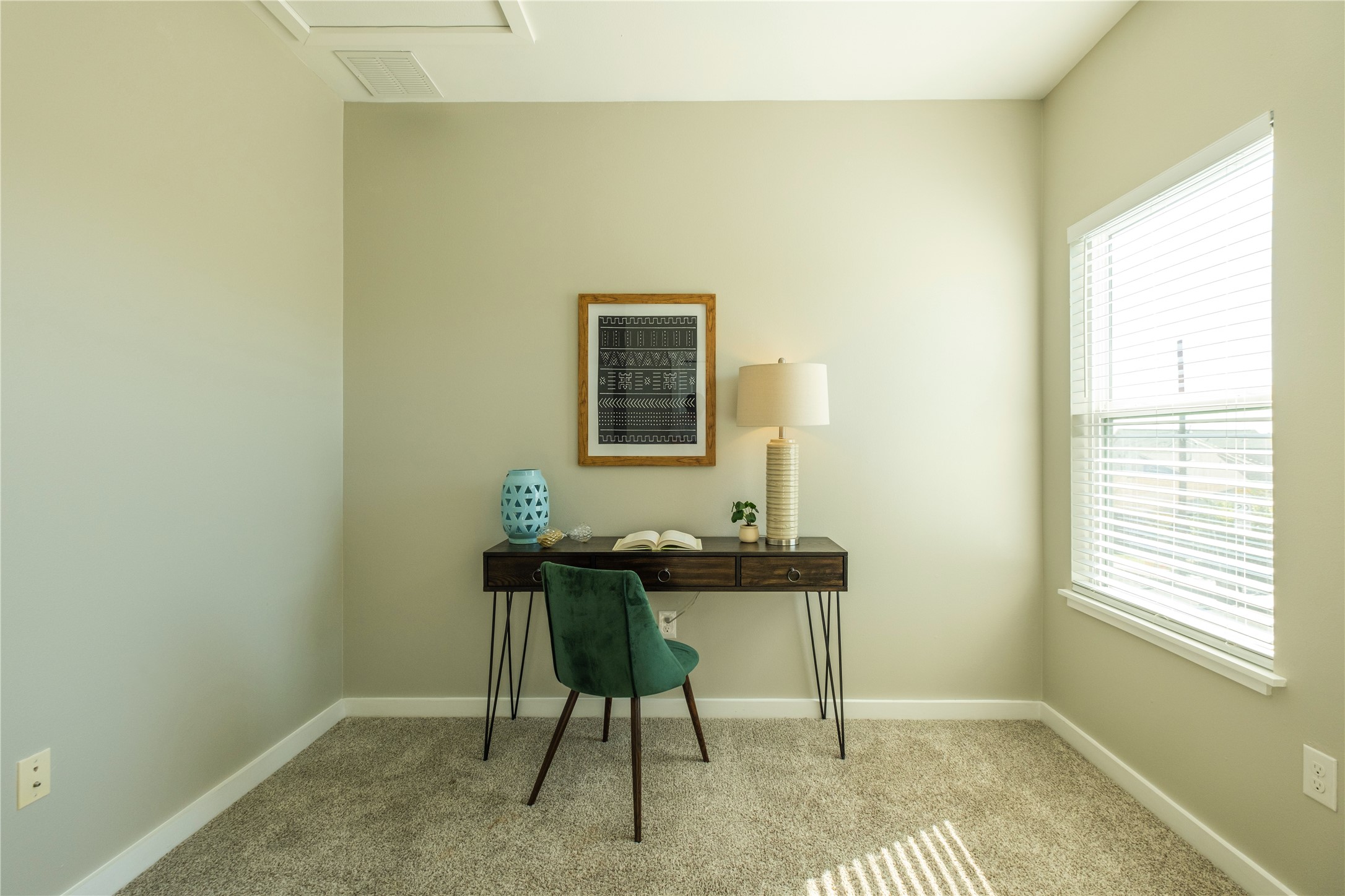 7601 Bethune Avenue, Unit B Austin, TX 78752 - Photo 23 of 39 Office with light carpet and baseboards