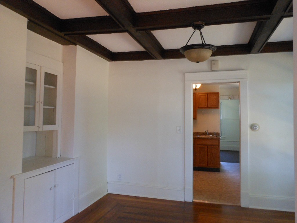 31 Osborne Terrace Springfield, MA 01104 - Photo 4 of 17 Gallery Image 4