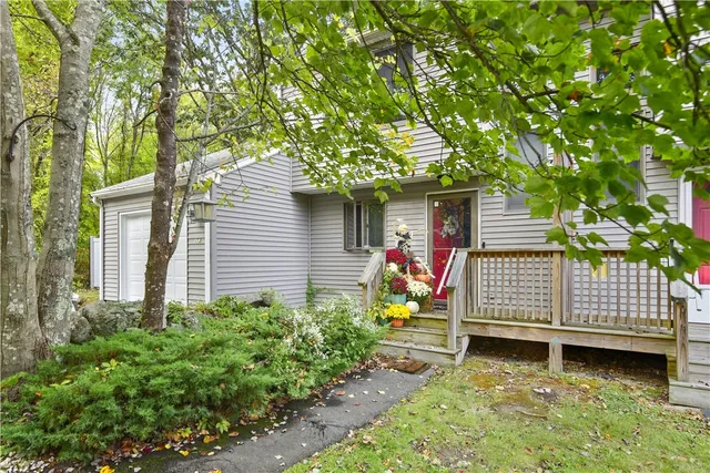 $399,000 | 153 Fish Road, Unit 4, Tiverton, RI 02878