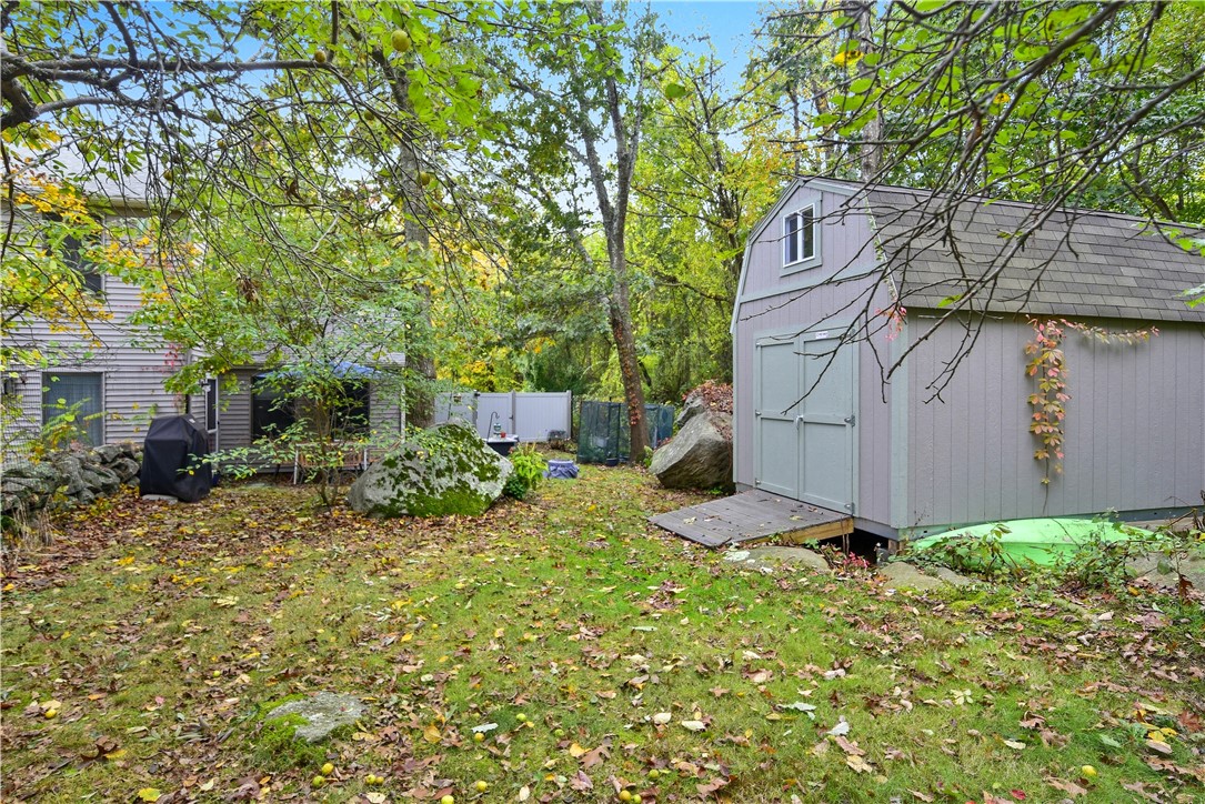 153 Fish Road, Unit 4 Tiverton, RI 02878 - Photo 25 of 31