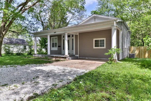 $145,000 | 1402 Stout Drive, Urbana, IL 61802