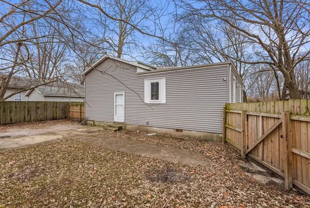 $145,000 | 1402 Stout Drive, Urbana, IL 61802