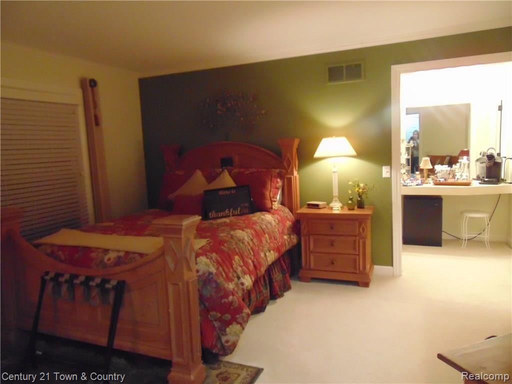 4731 Oakhurst Ridge Road Clarkston, MI 48348 - Photo 33 of 59 ANOTHER VIEW OF UPSTAIRS BEDROOM.....