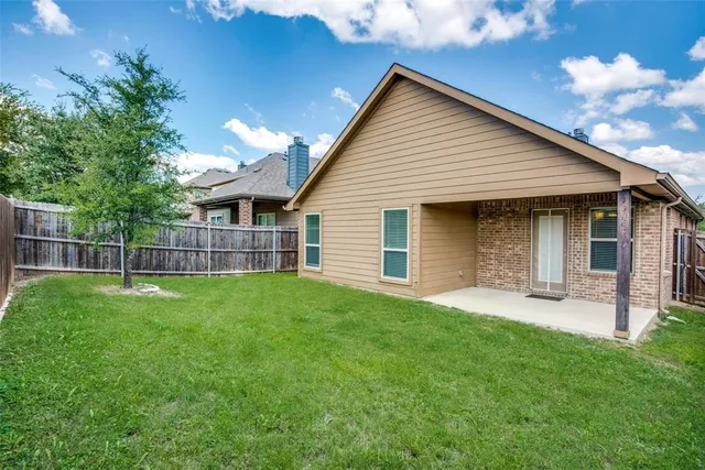 $2,300 | 9825 Beaver Dam Lane, McKinney, TX 75071