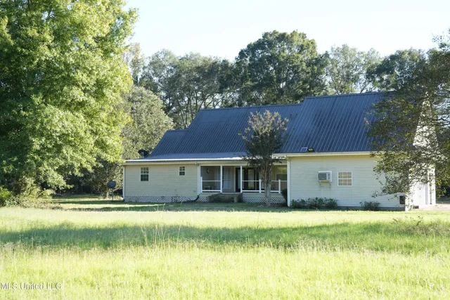 $344,000 | 5014 Leatherwood Road, Tylertown, MS 39667