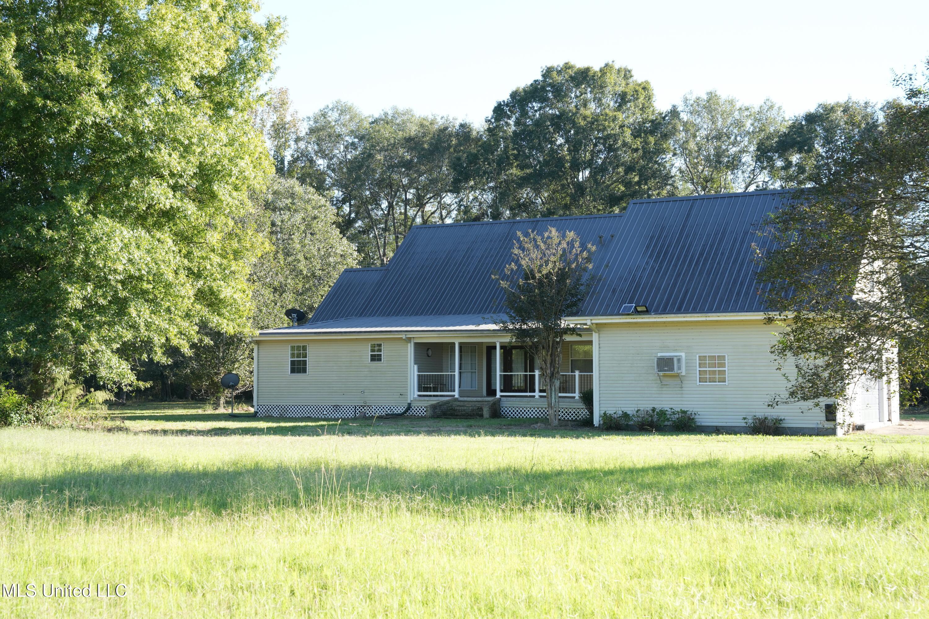 5014 Leatherwood Road Tylertown, MS 39667 - Photo 3 of 37 DSC09927