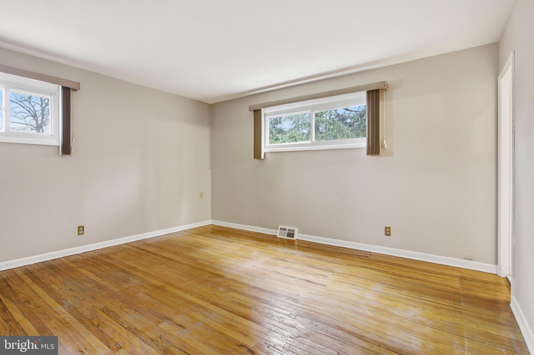412 Foster Drive Springfield, PA 19064 - Photo 16 of 34 a view of an empty room