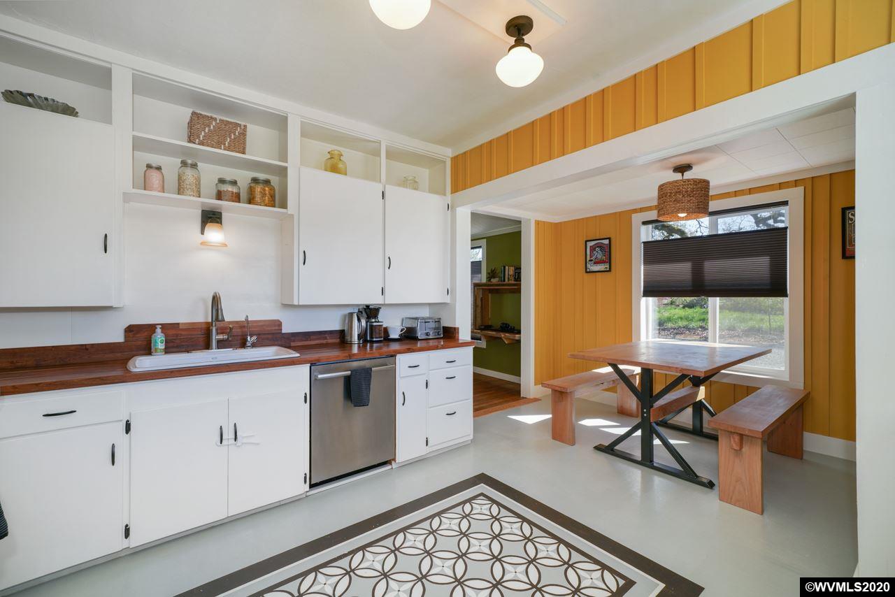 6182 Fruitland Road Northeast Salem, OR 97317 - Photo 17 of 42