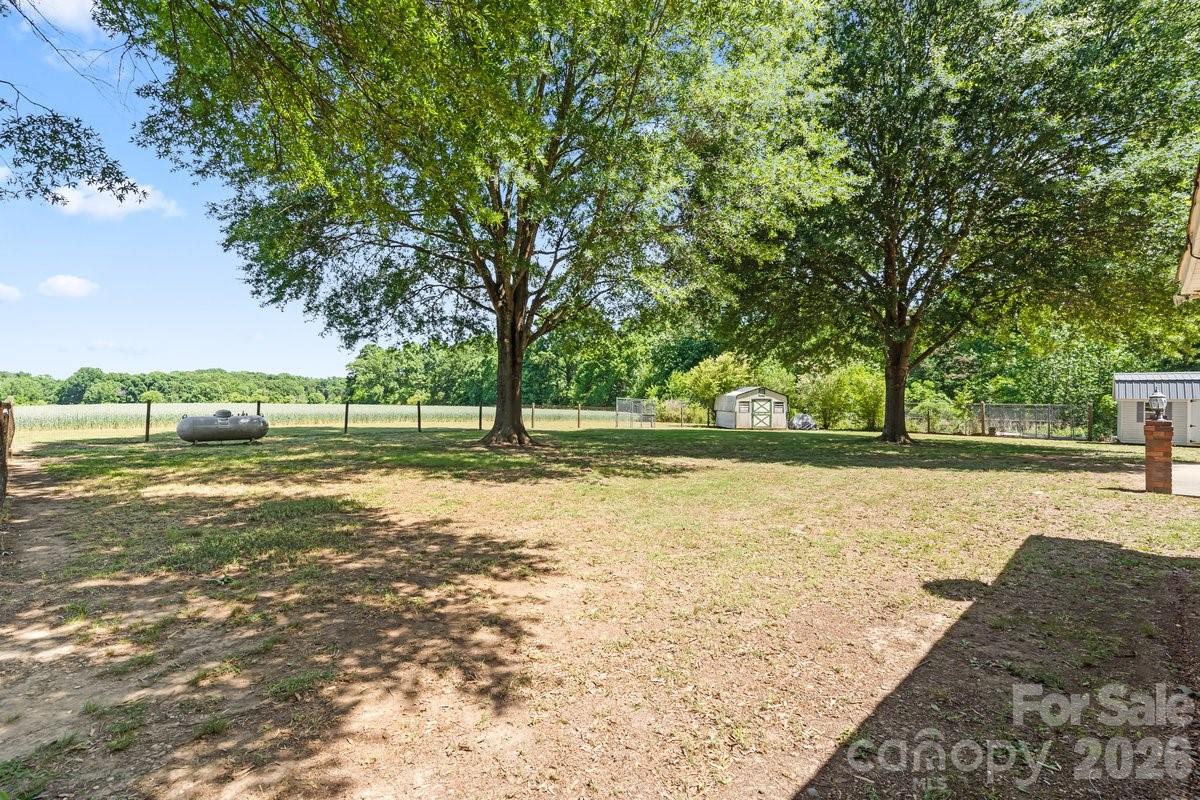 4711 Duncan Road Monroe, NC 28110 - Photo 4 of 41
