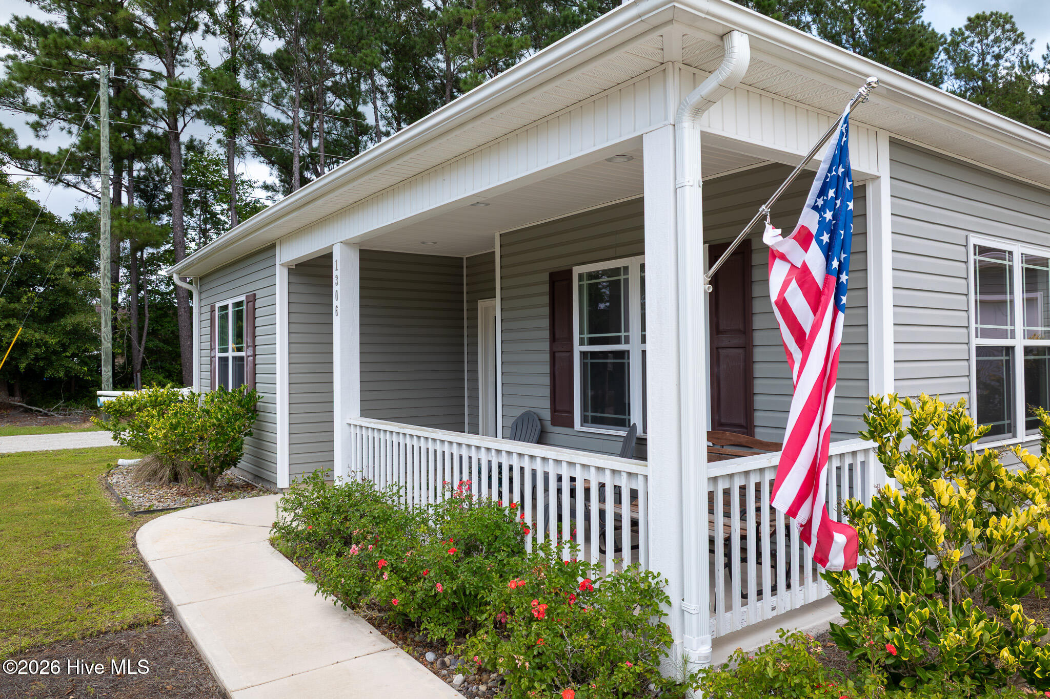 1306 Old Folkstone Road Sneads Ferry, NC 28460 - Photo 5 of 38