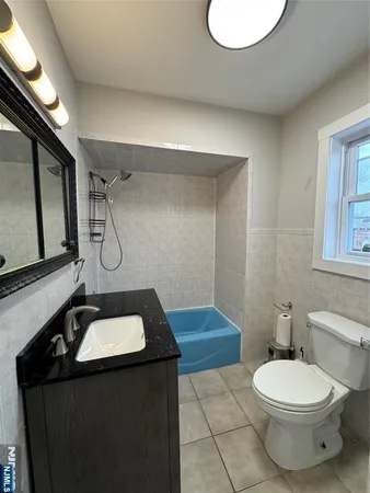 $2,600 | 191 Everett Place, Unit 2, East Rutherford, NJ 07073
