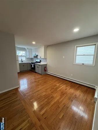 $2,600 | 191 Everett Place, Unit 2, East Rutherford, NJ 07073