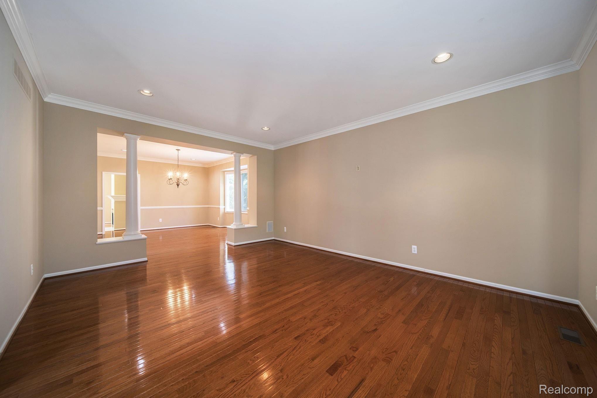 79 Oakbridge Drive Rochester, MI 48306 - Photo 9 of 46 79-Oakbridge_13.jpg