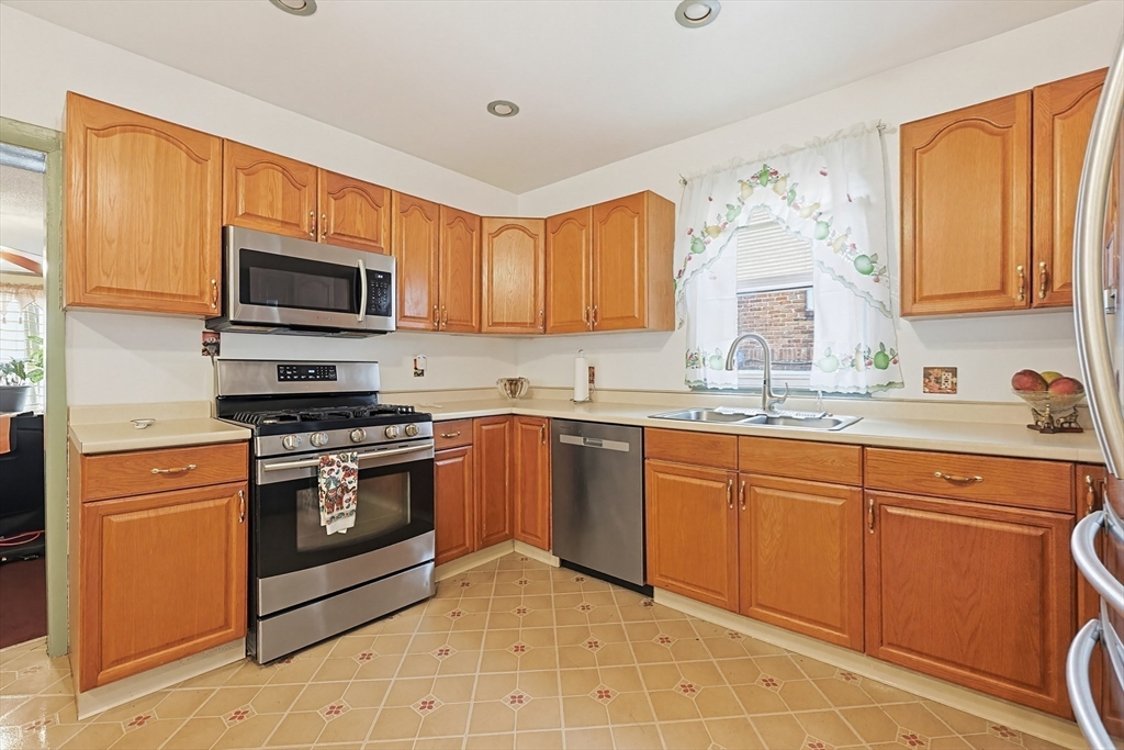44 Tennis Road Boston, MA 02126 - Photo 11 of 35
