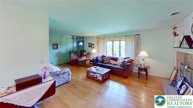 $409,900 | 6913 Jay Street, Slatington, PA 18080