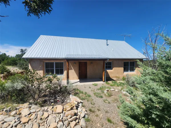 27 Hanuman Road, Cerrillos, NM 87010