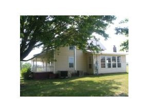 7835 Snapps Ferry Road Chuckey, TN 37641 - Photo 10 of 11 Right Side of House