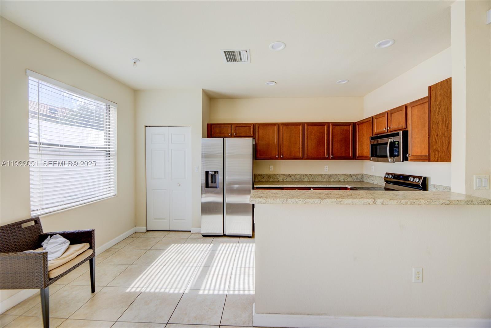 3316 West 91st Terrace Hialeah, FL 33018 - Photo 17 of 40