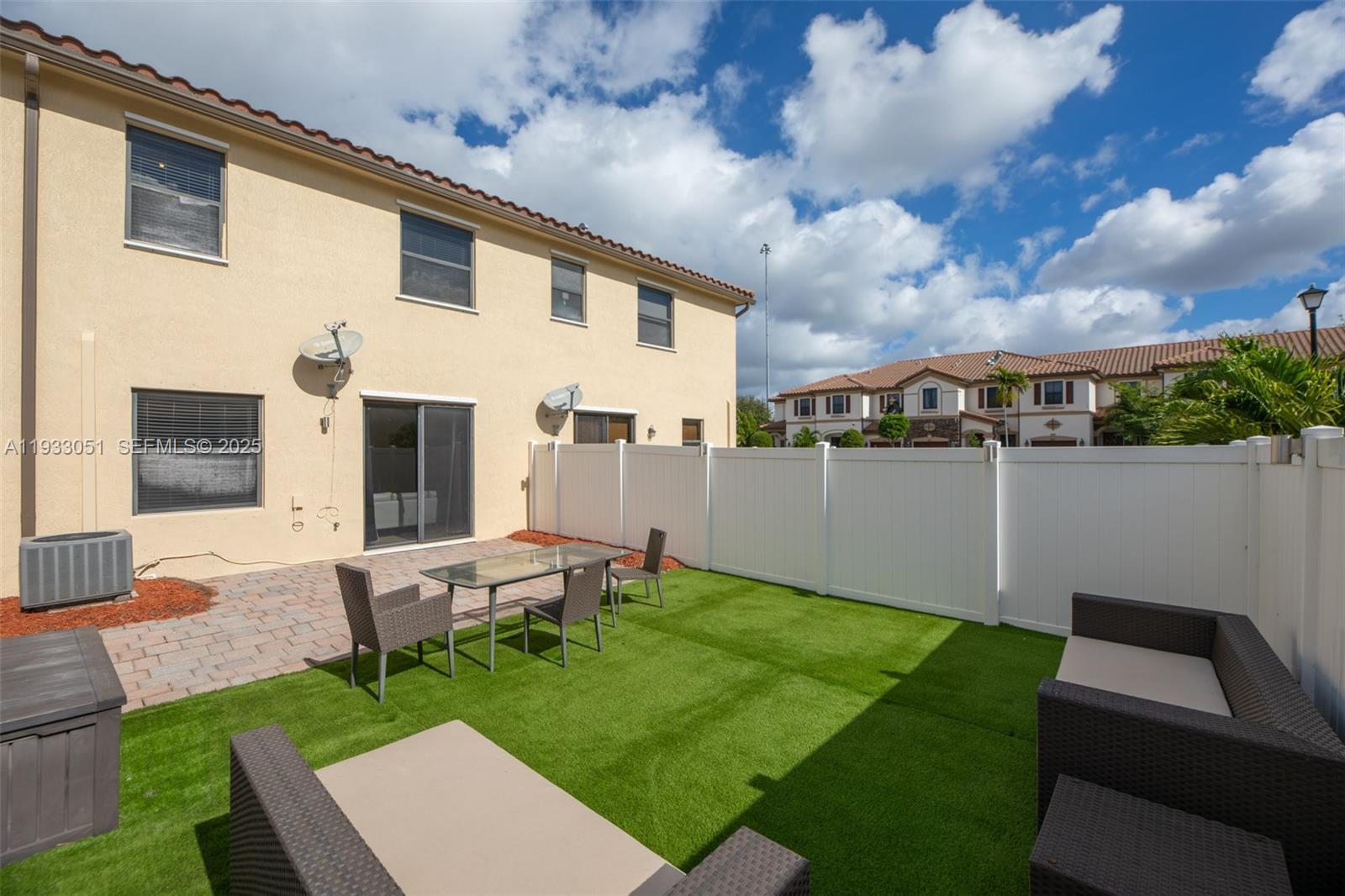 3316 West 91st Terrace Hialeah, FL 33018 - Photo 36 of 40