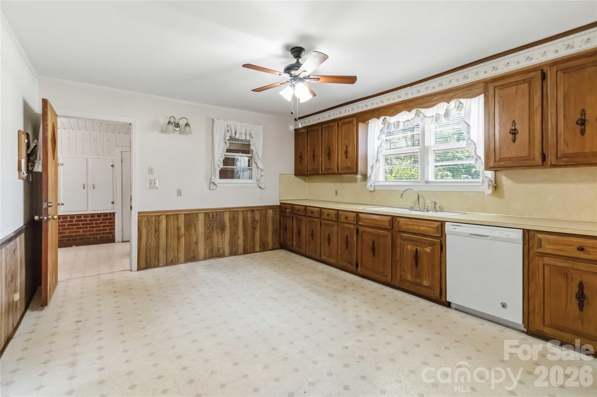 3836 York Street Sharon, SC 29742 - Photo 8 of 46