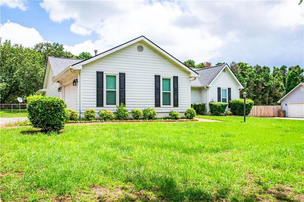 11058 Hunters Lane Hampton, GA 30228 - Photo 3 of 57