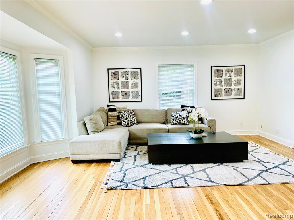 60 Devon Road Bloomfield Hills, MI 48302 - Photo 10 of 50 Gallery Image 10