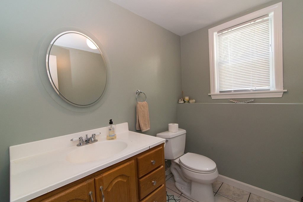 84 Forrest Road Westford, MA 01886 - Photo 12 of 16 Gallery Image 12
