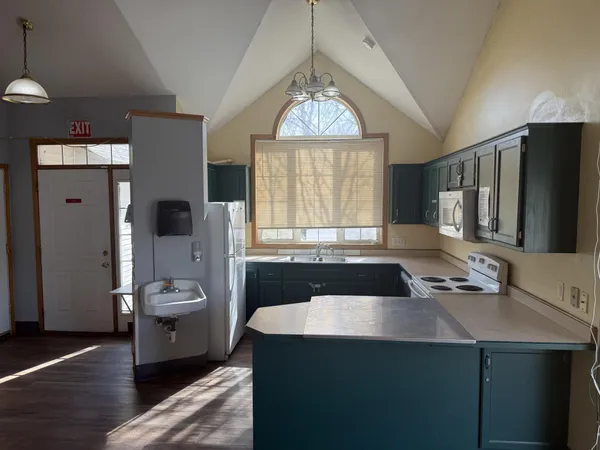 $375,000 | 4426 Ladyslipper Avenue North, Brooklyn Park, MN 55443