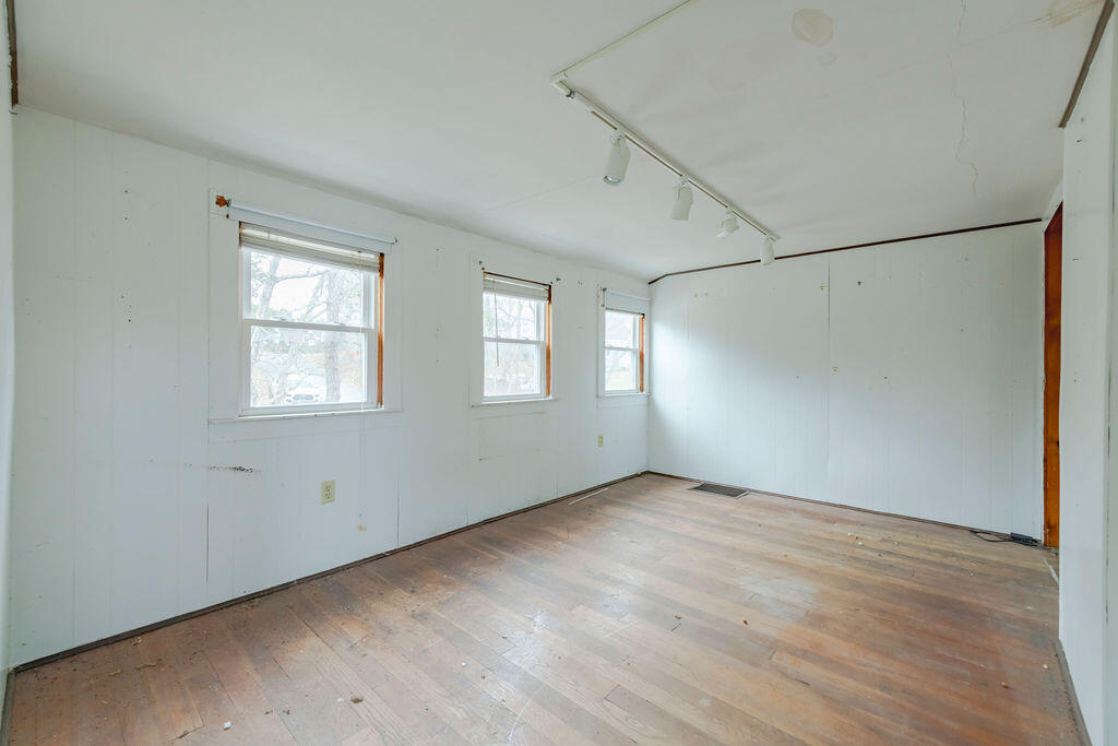 40 Pine Point Road Wellfleet, MA 02667 - Photo 20 of 46 40_Pine_Point-32