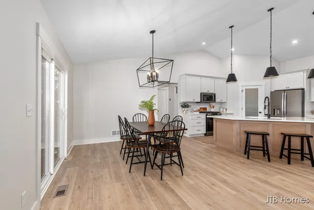 $530,000 | 1460 Kimber Drive, Unit 117, Lowell, MI 49331