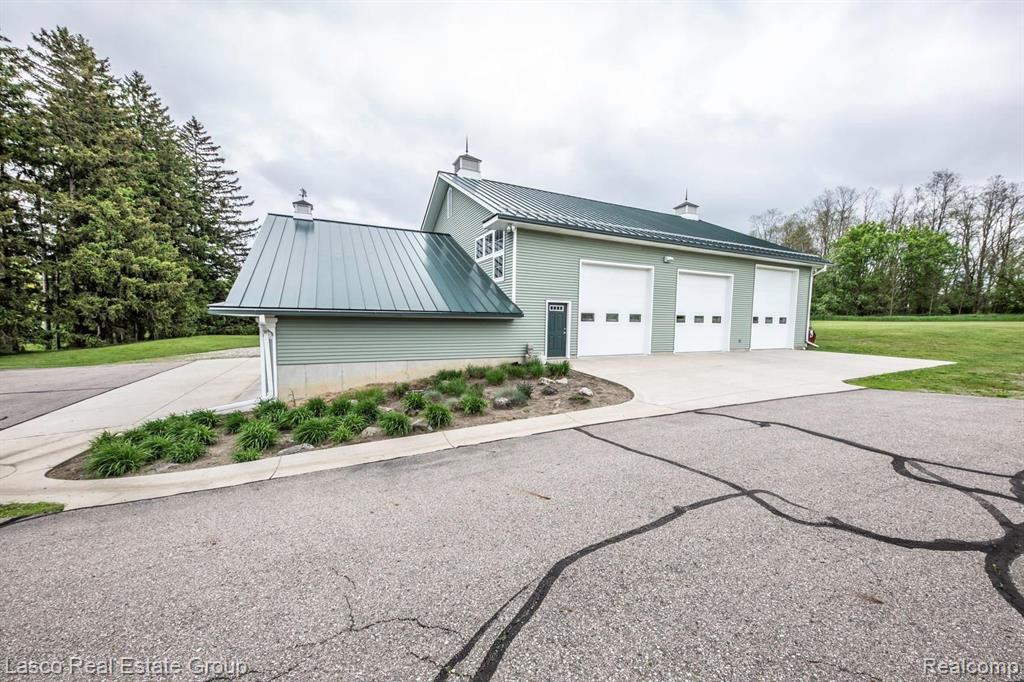13520 White Lake Road Fenton, MI 48430 - Photo 59 of 66