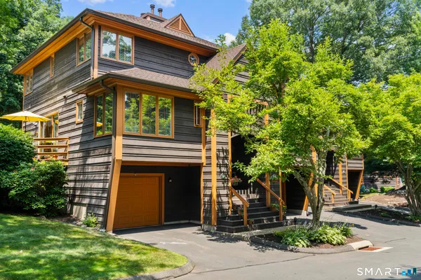 $429,900 | 25 Tamarac Ridge Circle, Unit 25, Shelton, CT 06484