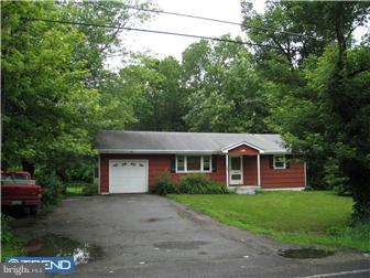 69 Chest-Georgetown Road Columbus, NJ 08022 - Photo 12 of 12 Exterior Front