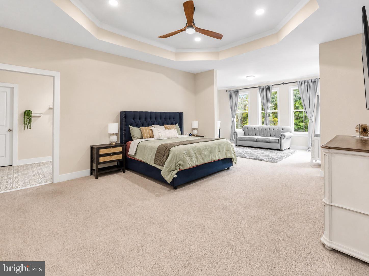 23609 Roselle Ridge Lane Aldie, VA 20105 - Photo 36 of 75 Spacious retreat with natural light.