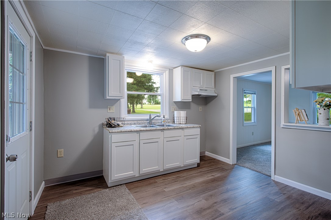 3785 South Cleveland Massillon Road Norton, OH 44203 - Photo 3 of 23