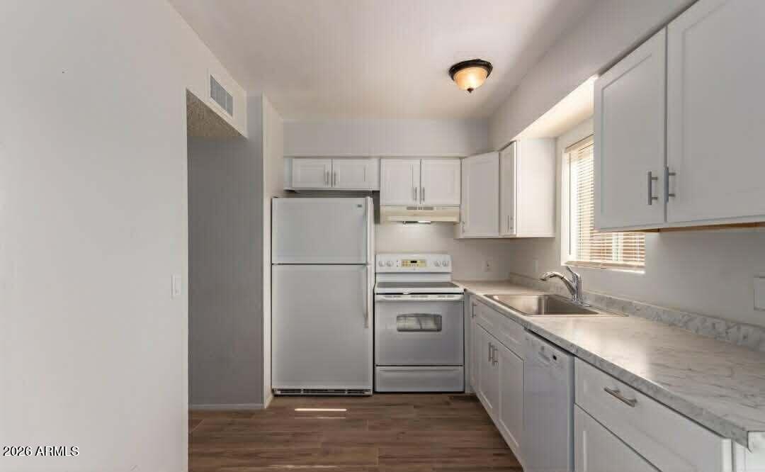 3605 West Bethany Home Road, Unit 2 Phoenix, AZ 85019 - Photo 7 of 16