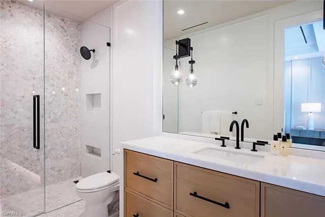 $27,995,000 | 1731 Gordon Drive, Naples, FL 34102