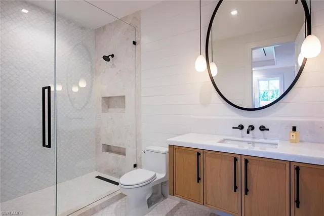 $27,995,000 | 1731 Gordon Drive, Naples, FL 34102